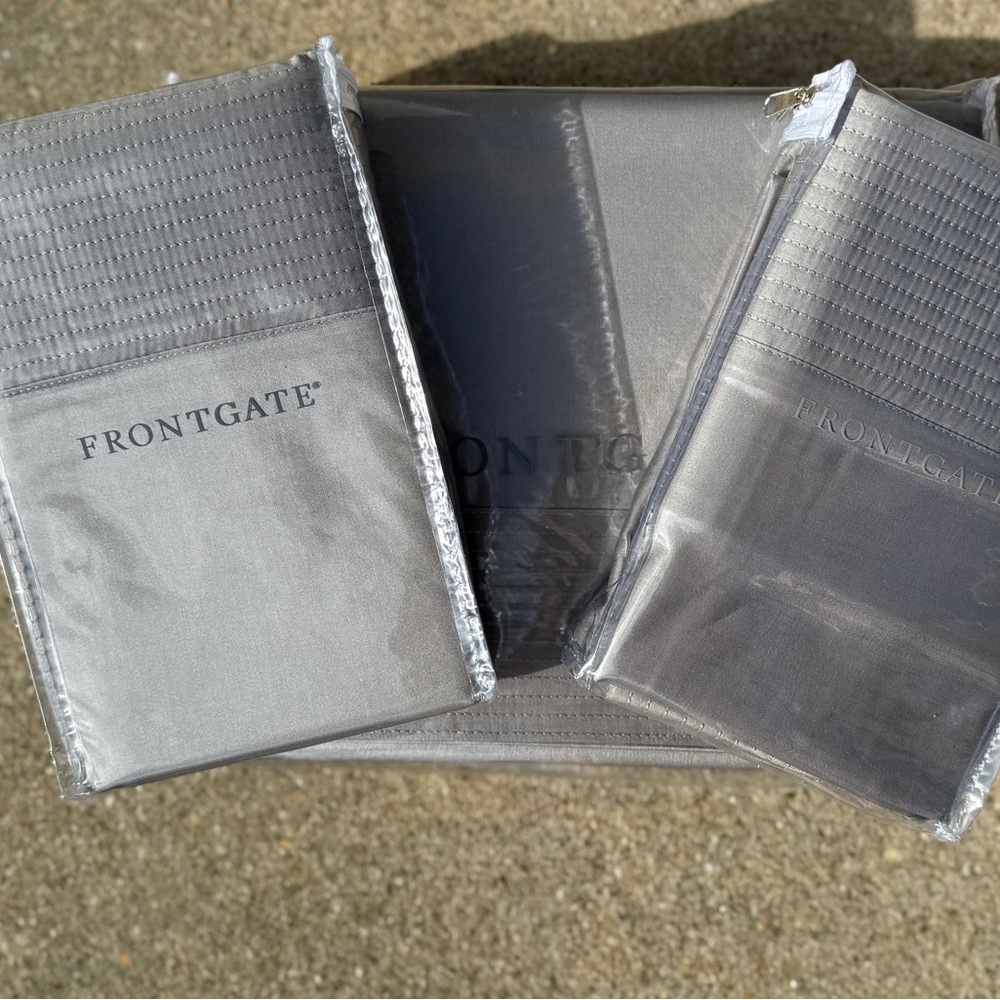 Frontgate Pewter Duvet Cover & Euro Shams - Queen - NWT